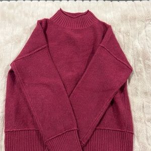 Universal thread, pink turtleneck